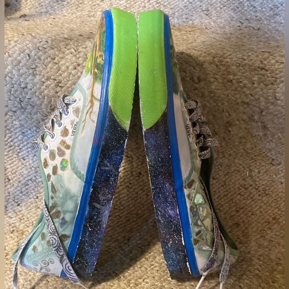 Van’s “Off The Wall” Custom Designed Outdoors Scene Painting Canvas Sneakers - Picture 10 of 13